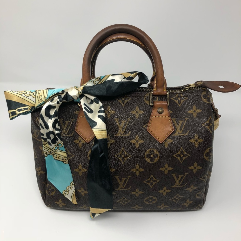 Authentic Louis Vuitton Vintage Speedy 25.